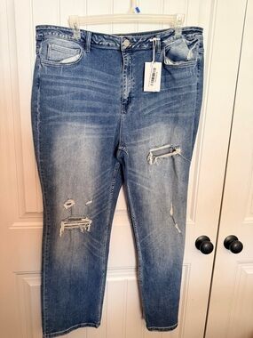 Women's Straight Leg Distressed Jeans - Blue